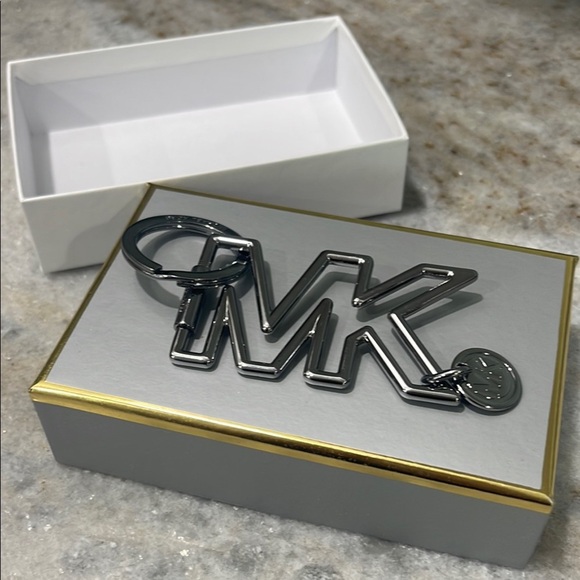 Michael Kors Signature Silvertone MK Keychain - Picture 1 of 4